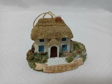 Christmas Ornament*Bailey's Irish Cream*1999*Tiny Village Cottage*Original Pack