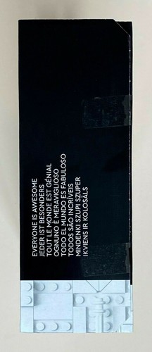 LEGO 40516 * EVERYONE IS AWSOME * GAY INTEREST * PRIDE * RAINBOW * BN & SEALED! - Picture 4 of 7