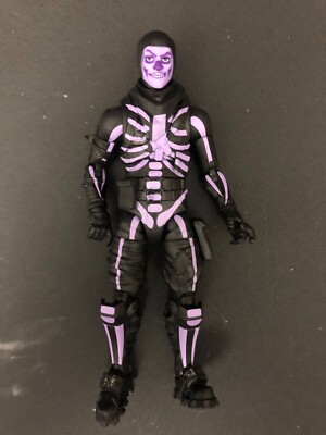 Fortnite Legendary Series Skull Trooper Purple 6