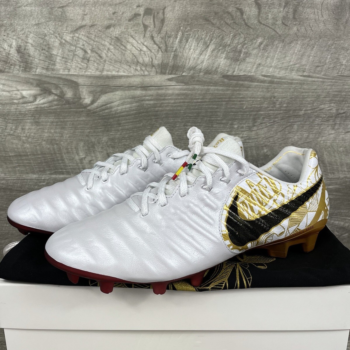 Nike Tiempo Legend VII SE FG Size 10 Sergio Ramos Corazon y Nike Tiempo Legend VII SE FG Size 10 Sergio Ramos Corazon y