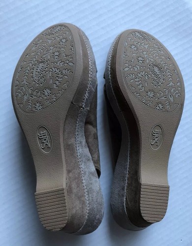 NEU ÖFFNET Keilabsatz Wildleder Sandalen Gr. 10 M offene Zehenpartie braun beige Schnalle Riemen neu ohne Etikett - Bild 5 von 11
