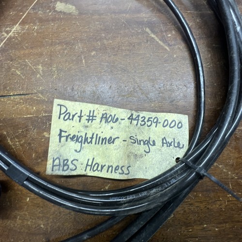 Freightliner Wiring Harness Assembly A06-44359-000 NOS - Picture 2 of 2