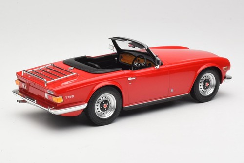155132031 Triumph TR6 PI RHD Red Minichamps 1/18 - Foto 2 di 6