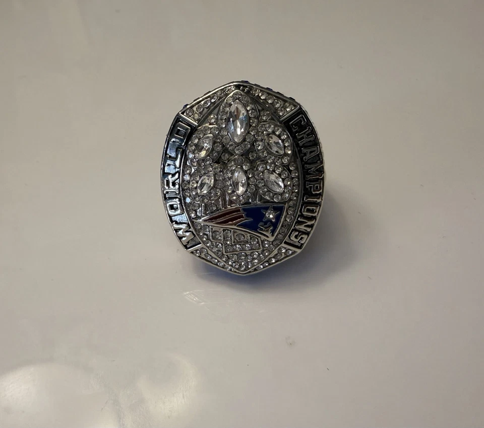 Anillo Campeonato New England Patriots, Tom Brady 2018 Aleación de Zinc Talla: 11 (R38) Foto 4 de 4