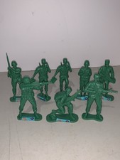 Lot of 8 Army Men Military Soldier Figures Large 5 inch Plastic Green Kid Fun
