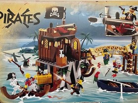 LEGO PIRATES: "Shipwreck Hideout"  (6253) - 310pcs - FREE SHIP!!