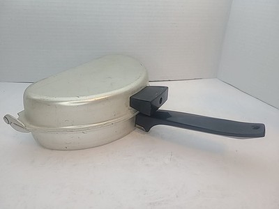 Vintage Aluminum Folding French Omelette Egg Pan With Handle