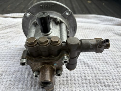 #ad Giant Pump GX2525A GX2424 GXRH2424 2500psi 3 4” Pressure Washer *parts* $50.00