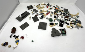 LEGO Harry Potter: Gringott's Bank (4714)  w/ Manual, Minifigs & Box