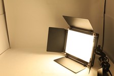 NEEWER NL660 Bi-Color LED Video Light