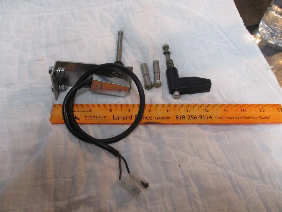 Maytag Front Load Washer Door Latch Model MFS50PNFVS Hinge Pins Open Indicator - Image 4 of 4