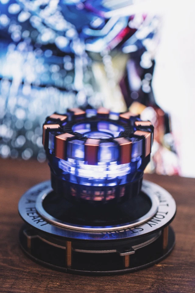 Iron Man Core, Tony Stark Has a Heart, Arc Reactor, Floating LED Light, Marvel - Image 3 of 4