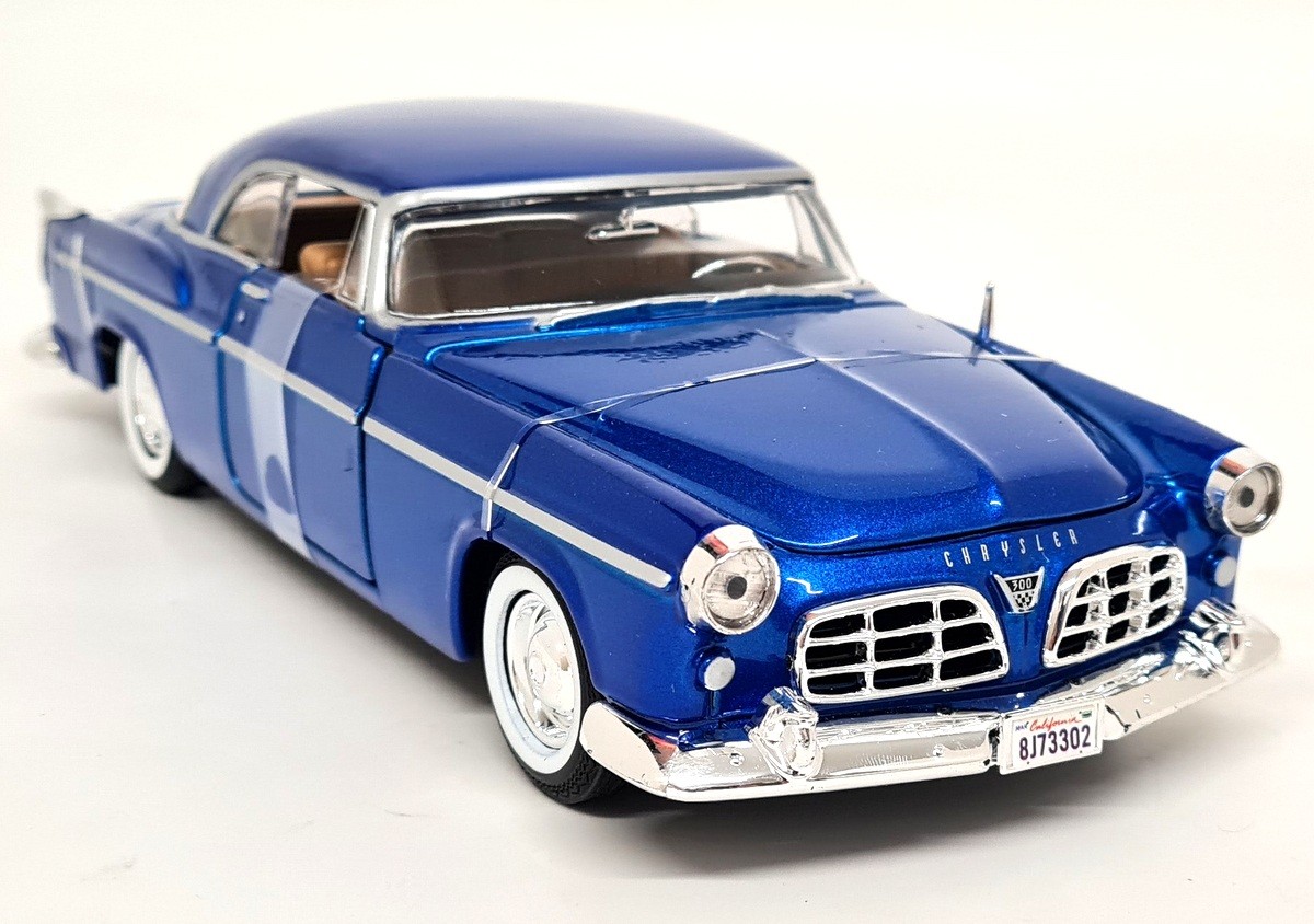 Motormax 1/24 - Chrysler C300 1955 Metallic Blue Diecast Scale model car