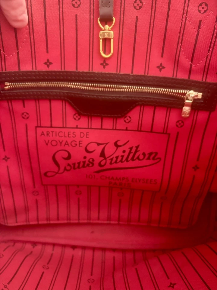 Bolsa de ombro Louis Vuitton Neverfull MM monograma marrom 10”x 16”x 6” - Imagem 3 de 4