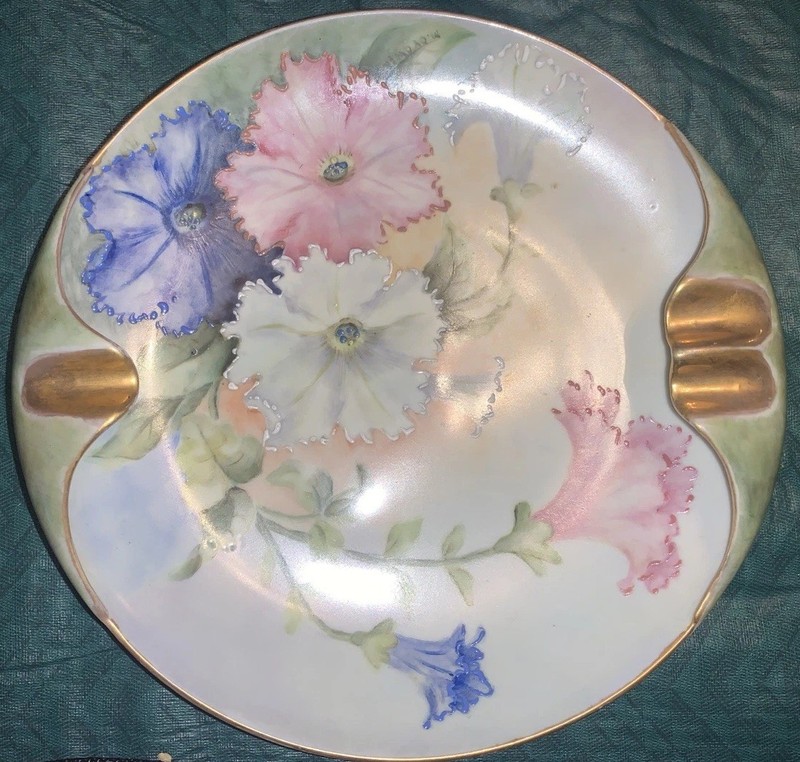 Vintage Porcelain Gold Trimmed Ashtray With Raised Flowers Limoges 