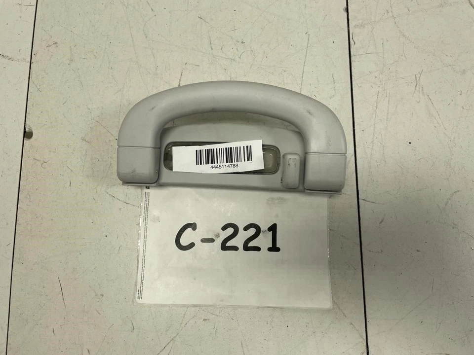 Fiat 500L 2014 manija interior del lado del pasajero trasero derecho con lámpara OEM+ Foto 4 de 4