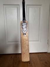 GM Chroma 808 Cricket Bat - Used Once Bargin Price