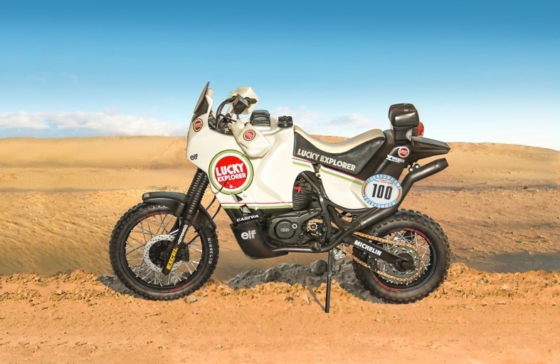 Italeri Cagiva Elefant 850 1987 maquette moto premium en kit haute précision