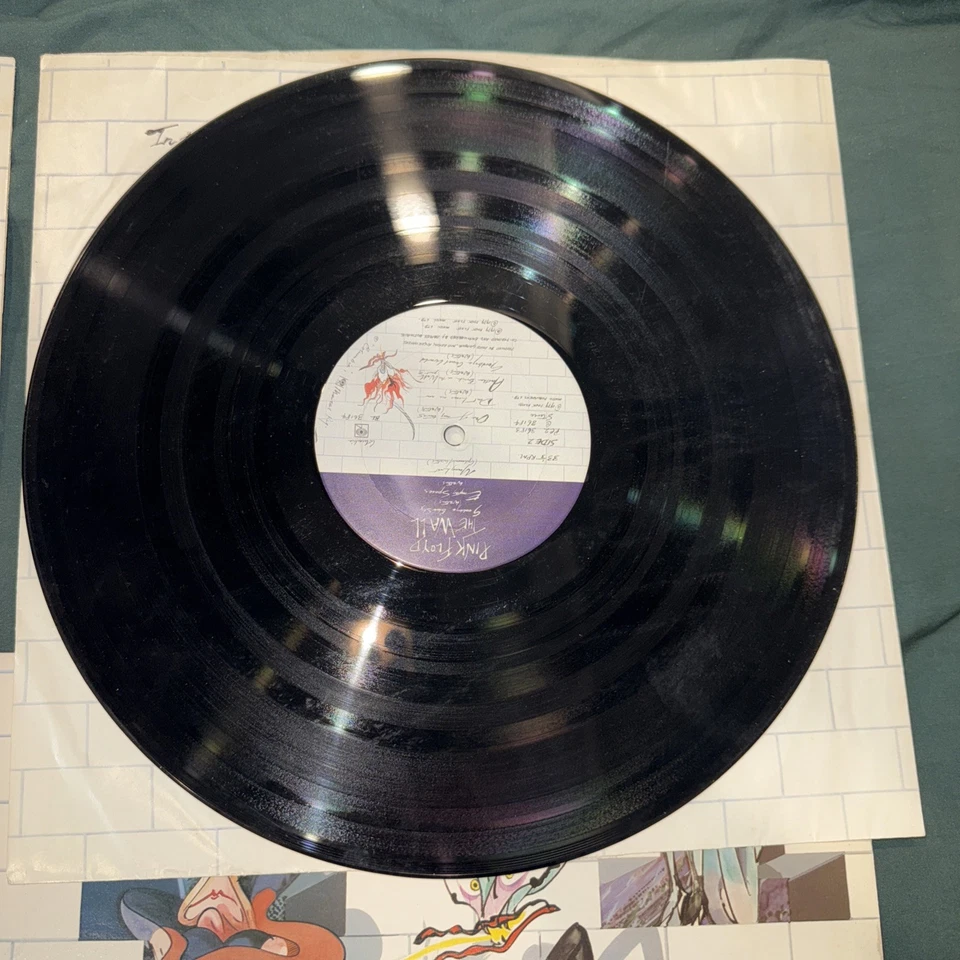 Pink Floyd The Wall Original 1979 1st US Pressing Columbia Complete W/Sleeves. - Image 2 of 4