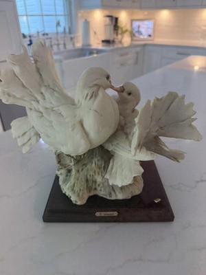 Vintage Giuseppe Armani ''Kissing Doves'' Figurine 1987 Florence Italy Statue 8''
