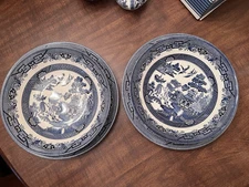 Churchill Blue Willow Dinner Plates And Serving Bowls Set Of Two Each Lot of 4 ￼
