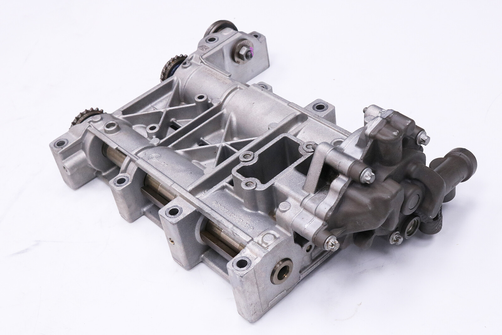 Refurbished Used Original Oil Pump 2710341003 For Mercedes Benz M271