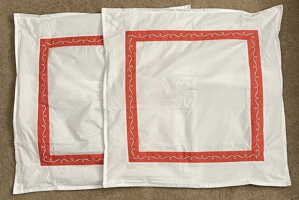 Par de fundas Dena Home Santana Euro blancas con borde naranja precio de venta sugerido por el fabricante 60 USD cada una Foto 3 de 4