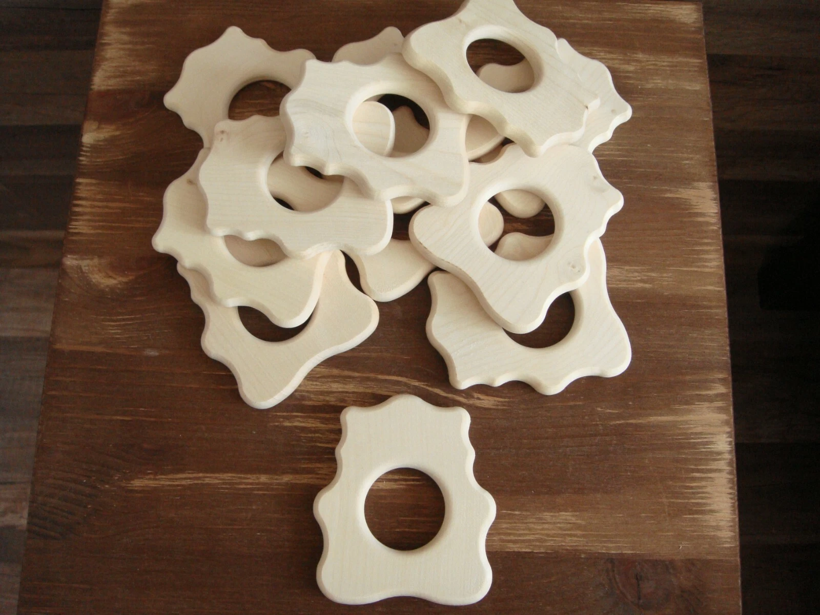 Discounted 12pcs. Wooden Baby Teethers - Teddy BEAR - with Natural Imperfections
Opens in a new wind