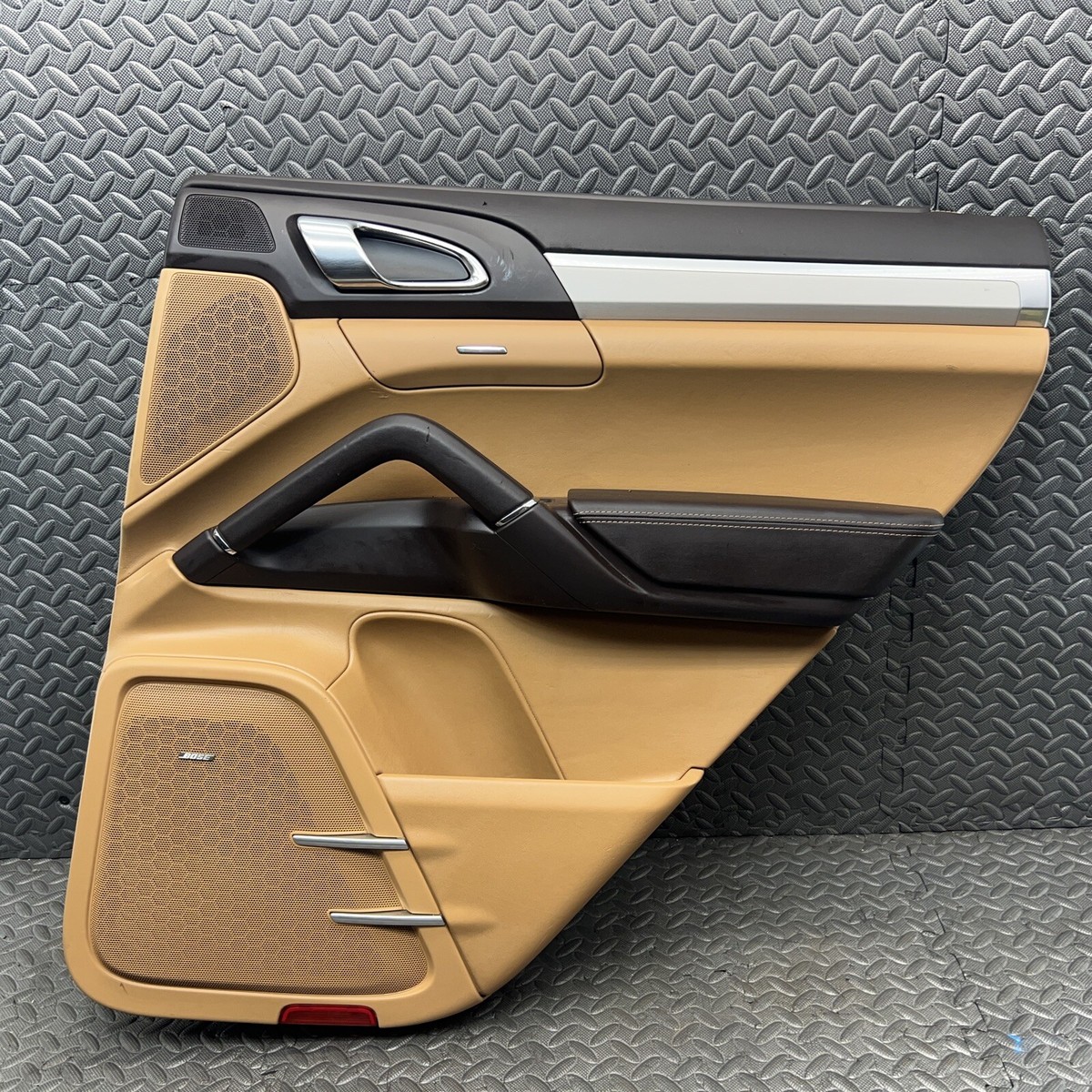 OEM 2011-2018 PORSCHE CAYENNE RIGHT REAR DOOR PANEL VB ESPRESSO