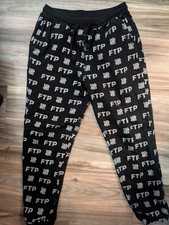 FTP x Undefeated All Over Sweatpant Size Medi...