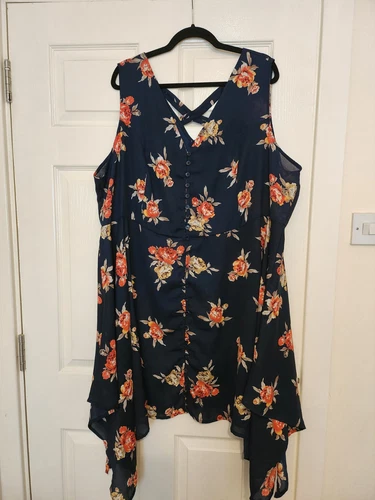 VETEMENTS Splendido abito estivo leggero senza maniche By Yours Clothing taglia 26 28