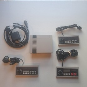 Nintendo NES Classic Edition Video Game Console CLV-001 Gray THREE controllers