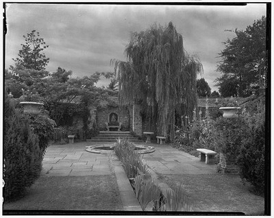 Photo:Richmond Virginia House Garden Brickwork 1929 Weeping Willow Manor