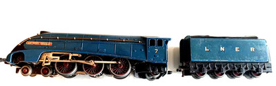 HORNBY MECCANO HERGESTELLT IN ENGLAND SIR NIGEL GRESLEY LÄUFER MIT LNER TENDER