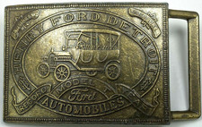 HENRY FORD DETROIT AUTOMOBILES BELT BUCKLE MENS BRASS COLORED MODEL T VINTAGE