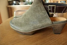 Naot - Suede Block Heel Mules - Upgrade - Brushed Olive - EU 38 US 7 - 7.5