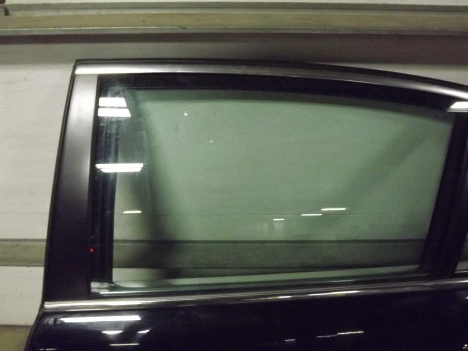 06-08 BMW 750i Left Driver Side LR Rear Door  Foto 4 de 4