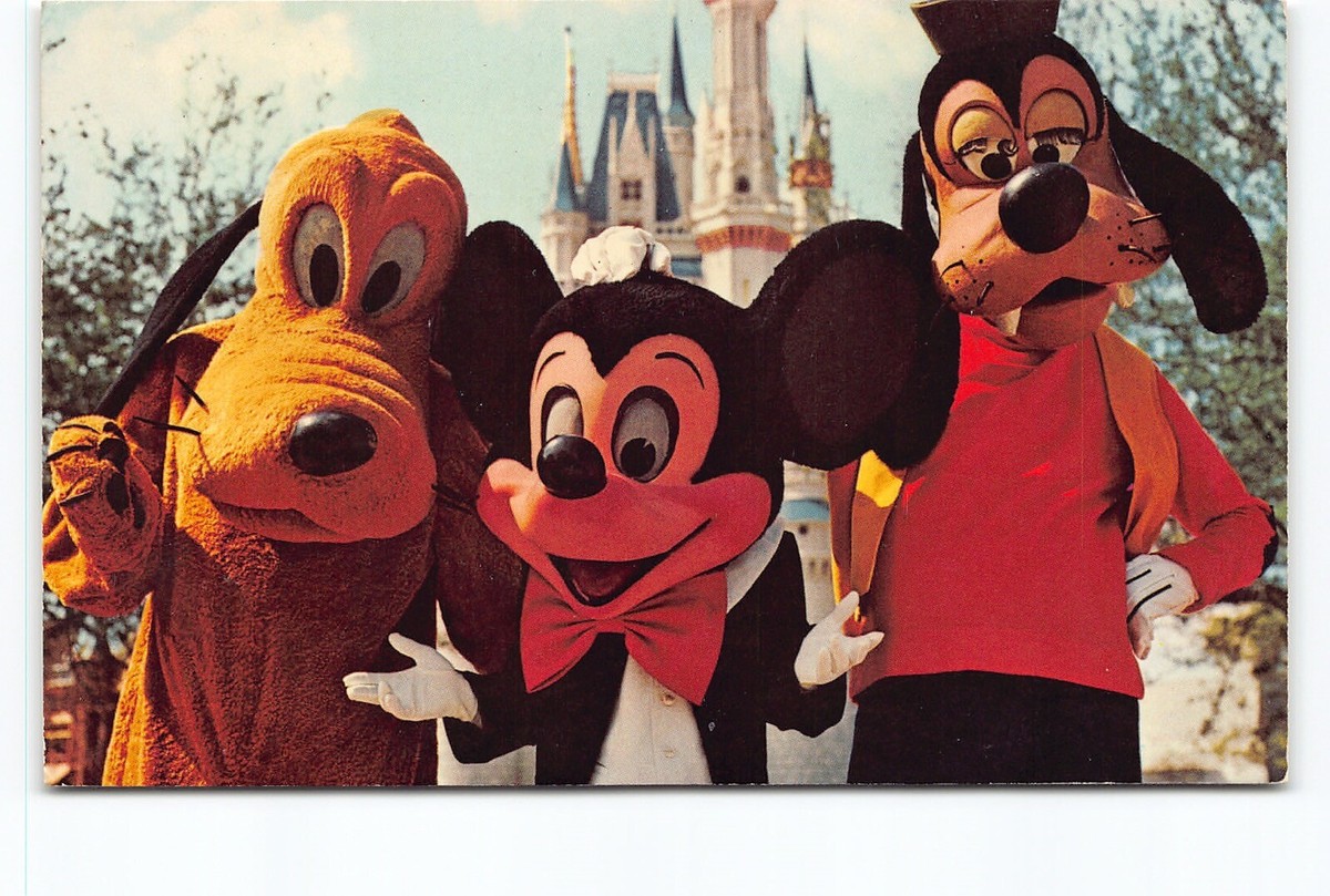 Walt Disney World Welcome Magic Kingdom Mickey Goofy Pluto