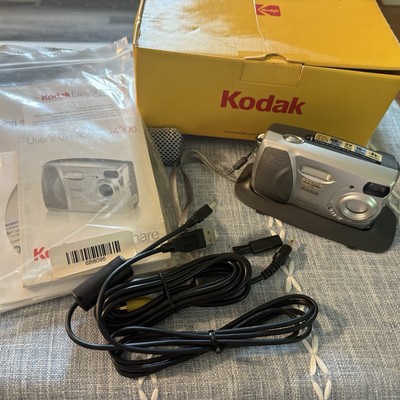 Vintage Kodak EasyShare CX4200 Digital Camera Complete Box Plus SD Card EUC