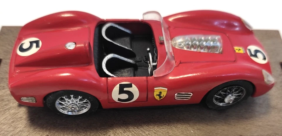 BRUMM 1:43 AUTO DIE CAST  FERRARI 250 T.R.S. HP 300 1960  #5  ROSSO    ART R94 - Immagine 3 di 4