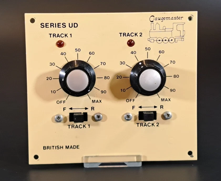 Gaugemaster Model UD - Panel Mount Twin Track Controller - Image 2 of 4