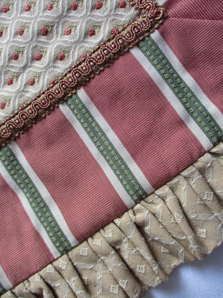 Juego de funda de almohada hecha a mano floral y a rayas borla acanalada flecos rosa y verde Foto 4 de 4