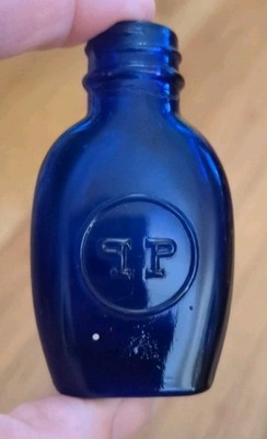 Antique Cobalt Blue ''qp'' Glass Screw Top Flat Rounded Medicine Bottle 2 3/4''. HS