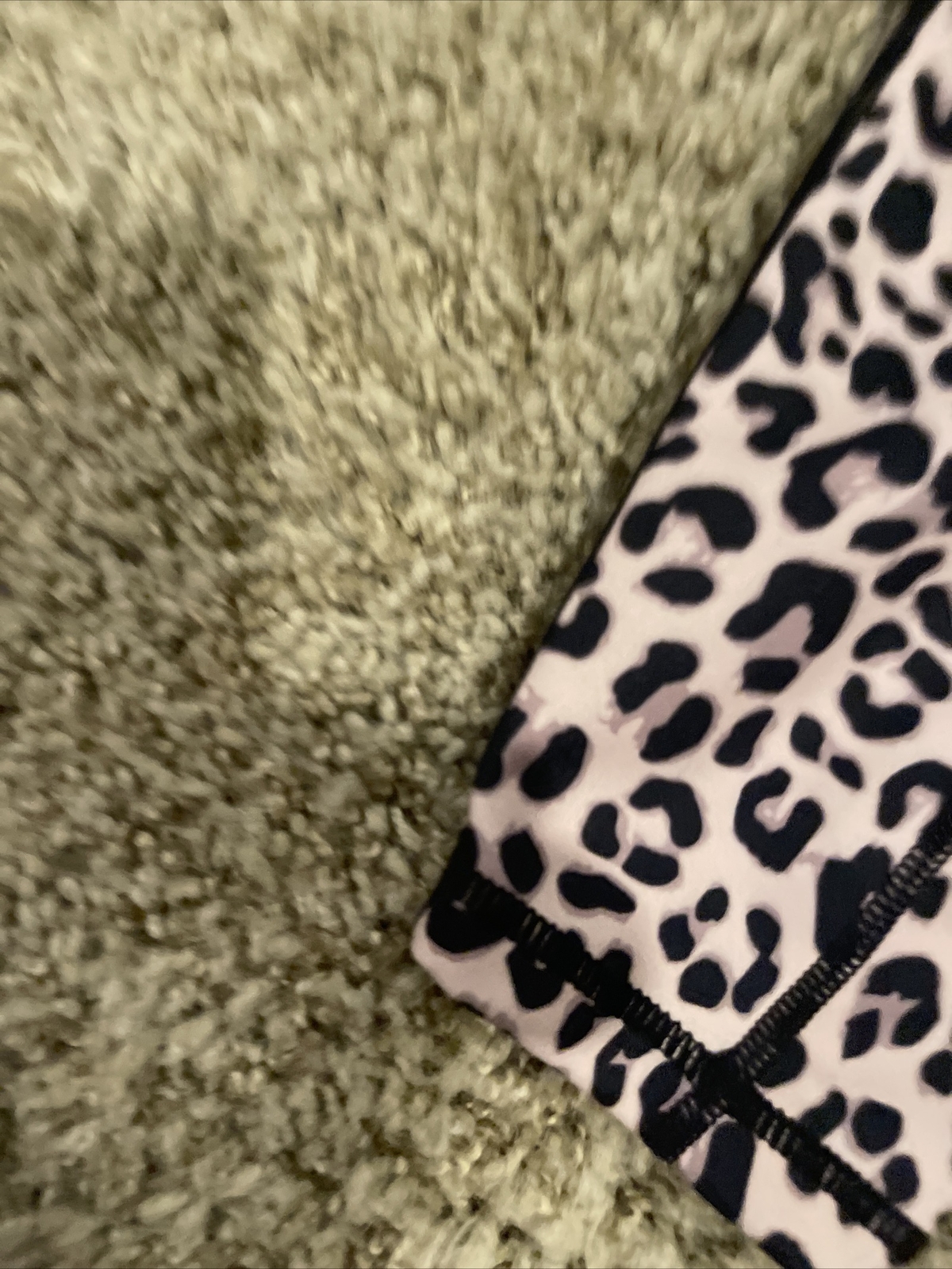 ouges leggings xs cheetah print - image 2
