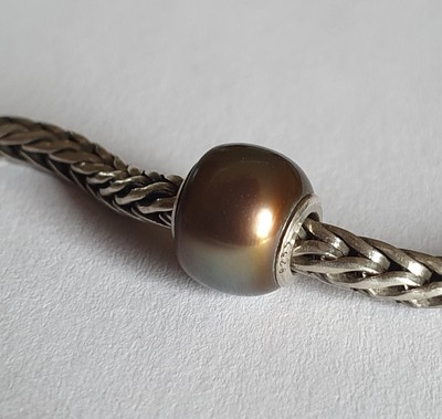 AUTHENTIC TROLLBEADS RETIRED BLACK BROWN SILVER PEARL, RARE BEAUTIFUL COLOR.