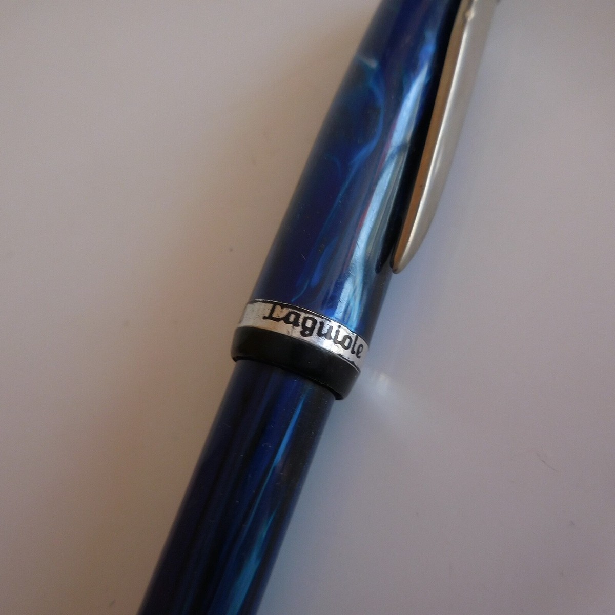 Stylo Plume LAGUIOLE - Agrafe Abeille - Plume Ruthenium Point - Noir - Occasion