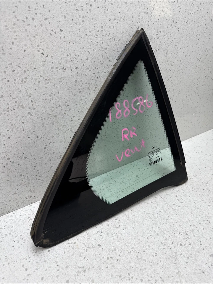 2010 - 2016 Mercedes Benz E Class W212 Glass Window Vent Passenger Rh Rear Foto 2 de 4