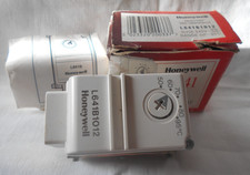 Honeywell L641B1012 Pipe Thermostat Non-Programmable Dial Adjustable 230V