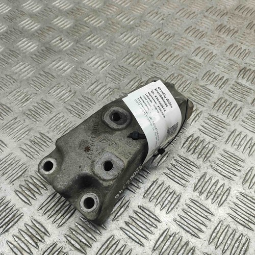 VW PASSAT B8 3G2 Getriebehalterung 3Q0199117 2.0 Diesel 140 kW 2015 32432614