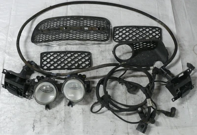 Nebelscheinwerfer Gitter Spritzüsen PDC schwarz vorn VW Touareg 7L bis 10/2006 - Bild 1 von 4